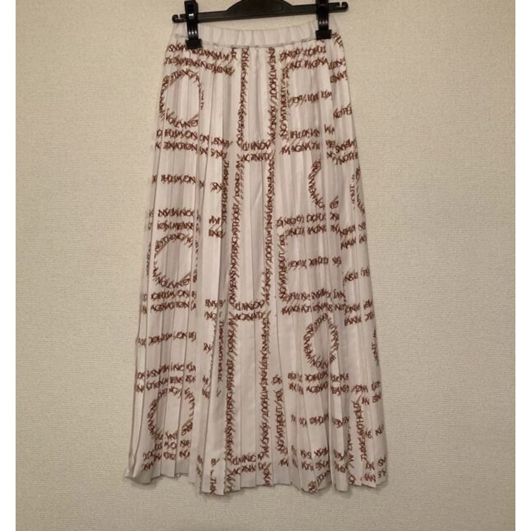 Ameri VINTAGE(アメリヴィンテージ)のAMERI スカート　シャツ　セットアップ レディースのレディース その他(セット/コーデ)の商品写真