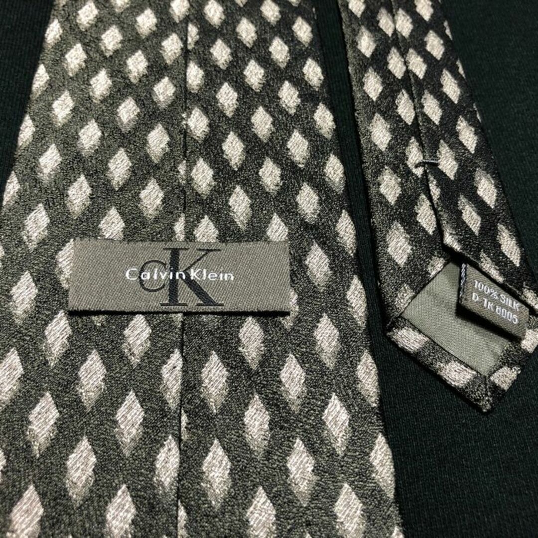 Calvin Klein(カルバンクライン)のカルバンクライン ドット ダークグリーン ネクタイ A106-M19 メンズのファッション小物(ネクタイ)の商品写真