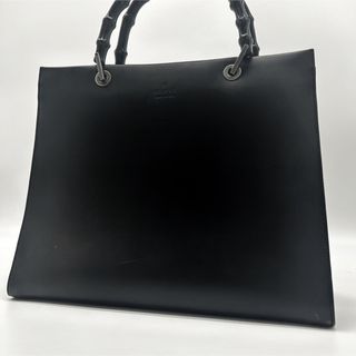 グッチ(Gucci)の〘 美品 〙グッチ トートバッグ バンブー ロゴ型押し ブラック ユニセックス(トートバッグ)