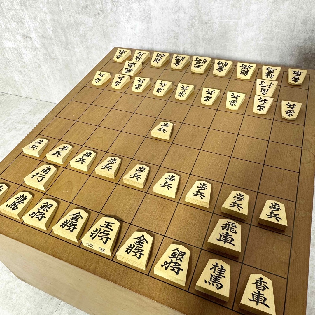 将棋セット 将棋盤 木製 脚付 へそあり 5.9寸 厚さ17.6㎝ 天上作 駒台