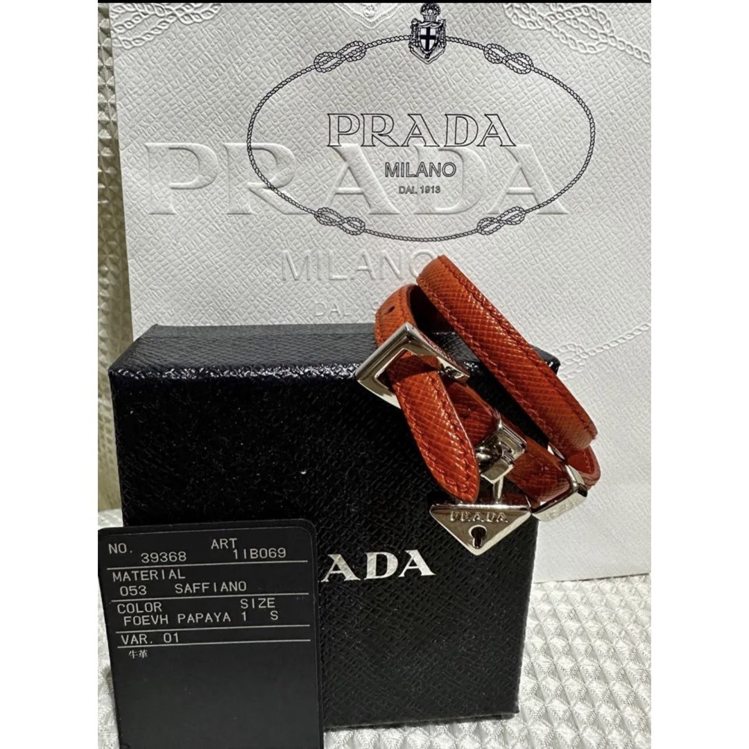 (値下げ)PRADA ブレスレット saffianoレザー オレンジ