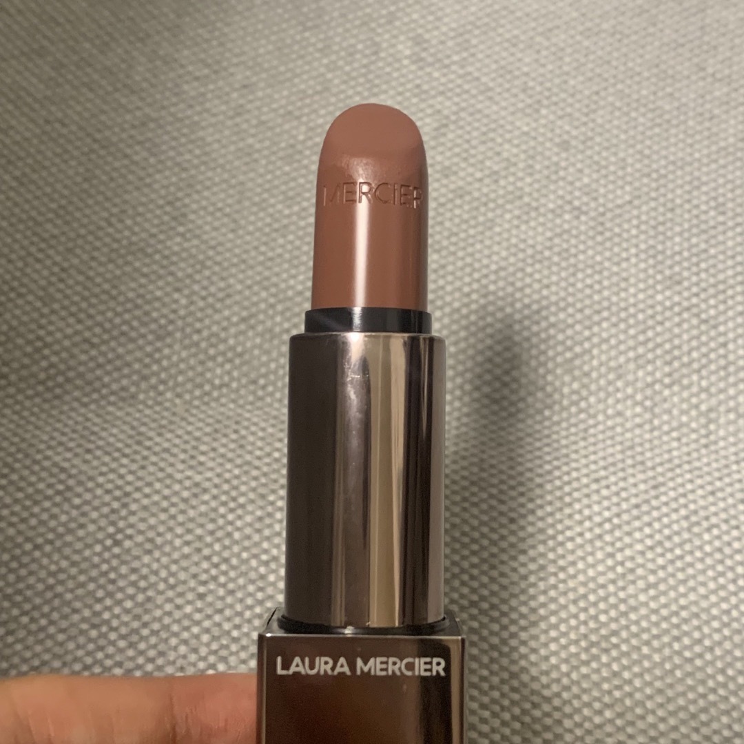 laura mercier(ローラメルシエ)のローラメルシエ　ルージュエッセンシャルシルキークリームリップスティック　05 コスメ/美容のベースメイク/化粧品(口紅)の商品写真