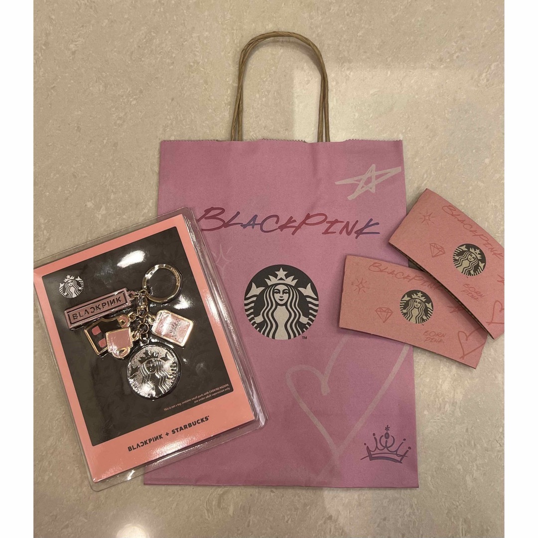 Starbucks(スターバックス)のBLACKPINK×Starbucks トートバッグ+キーホルダー　限定 エンタメ/ホビーのタレントグッズ(アイドルグッズ)の商品写真