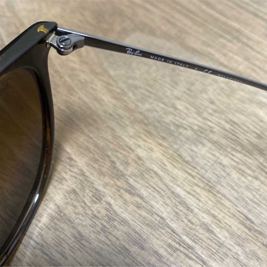 Ray-Ban(レイバン)のRayBan ERIKACLASSIC レディースのファッション小物(サングラス/メガネ)の商品写真