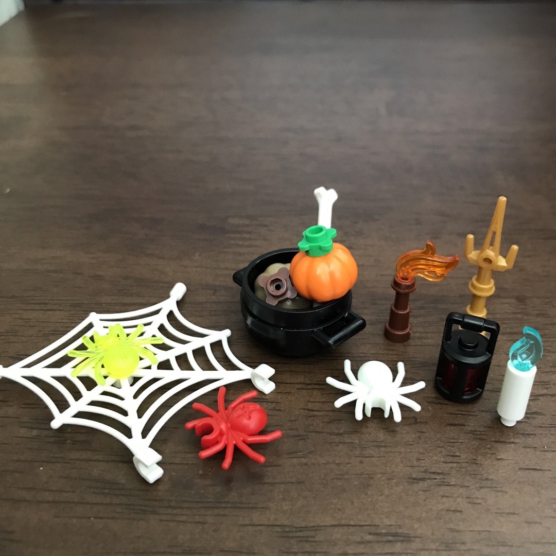 新品✨レゴ 正規品 ハロウィンセット クモ 鍋 カボチャ ろうそく 骨 パーツ