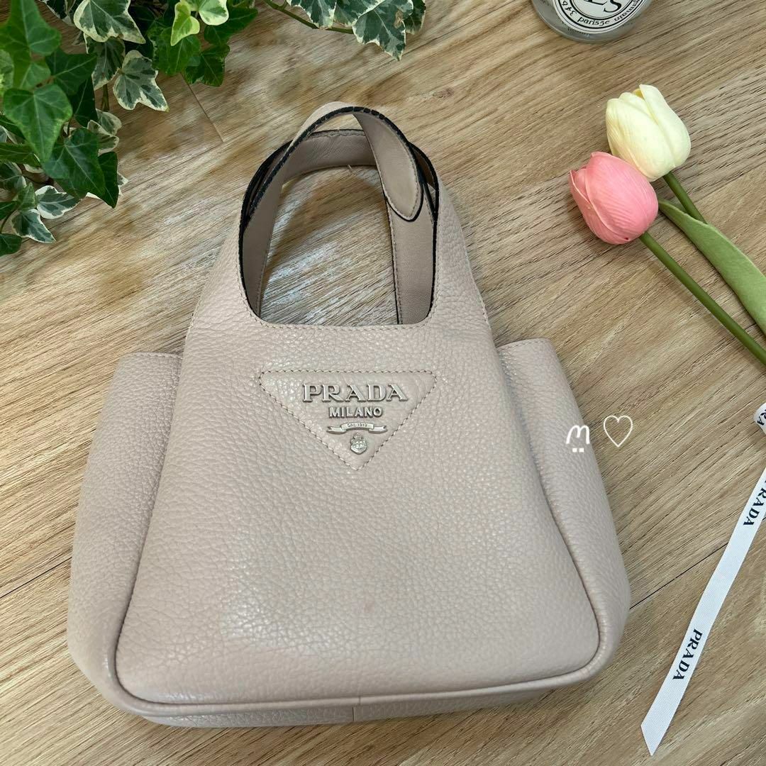 PRADA プラダ　ヴィッテロダイノ　レザーハンドバッグ　ベージュ　美品