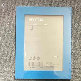 新品送料無料 IKEA NYTTJA 18 × 24cmフォトフレーム水色(フォトフレーム)