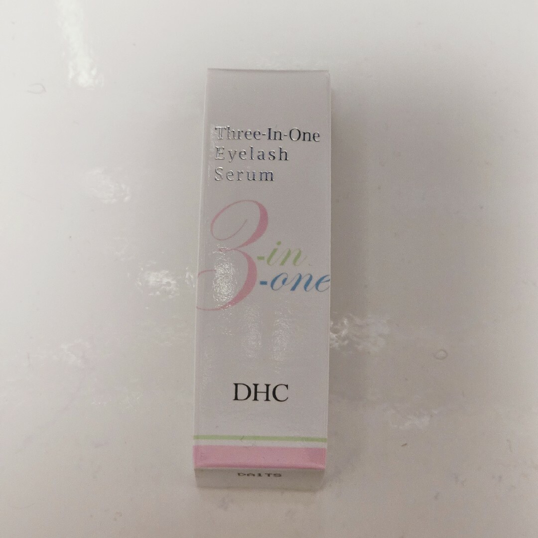 DHC(ディーエイチシー)の送料込 DHC スリーインワンアイラッシュセラム コスメ/美容のスキンケア/基礎化粧品(まつ毛美容液)の商品写真