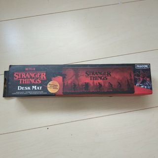 シンガポール限定 STRANGER THINGSのデスクマット(その他)