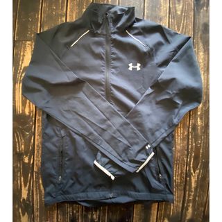 アンダーアーマー(UNDER ARMOUR)のジュニアサイズのナイロンジャケット。大体150~160くらいの大きさです。(ナイロンジャケット)