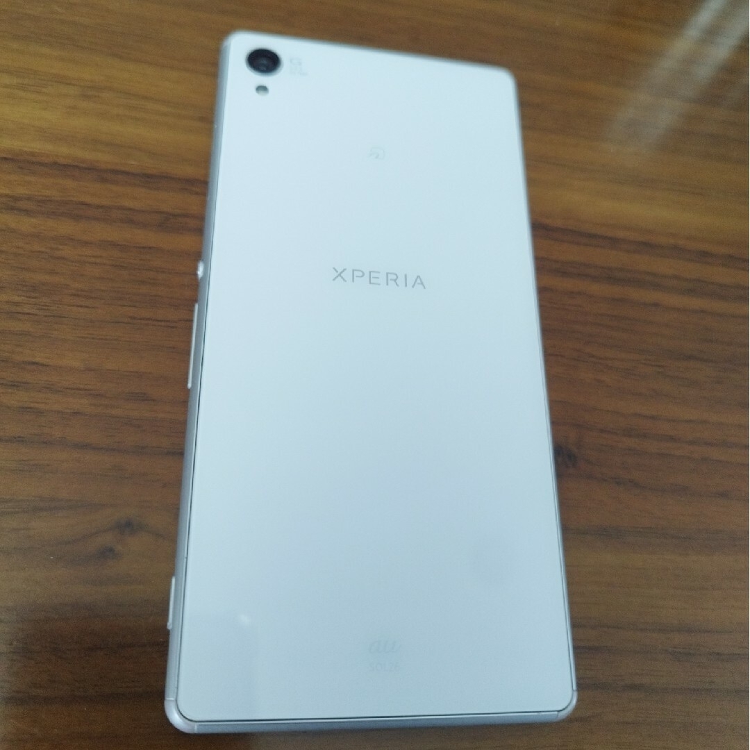 Xperia(エクスペリア)のXperia Z3 SOL26 小キズ有 sony 音楽再生用に スマホ/家電/カメラのスマートフォン/携帯電話(スマートフォン本体)の商品写真