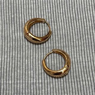 アメリヴィンテージ(Ameri VINTAGE)のシンプルピアス　ゴールド　フープピアス(ピアス)