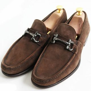 サルヴァトーレフェラガモ(Salvatore Ferragamo)の美品●Salvatore Ferragamo サルヴァトーレフェラガモ スウェードレザー ダブルガンチーニ ローファー/モカシンシューズ 茶 8 1/2 EEE 伊製(スリッポン/モカシン)