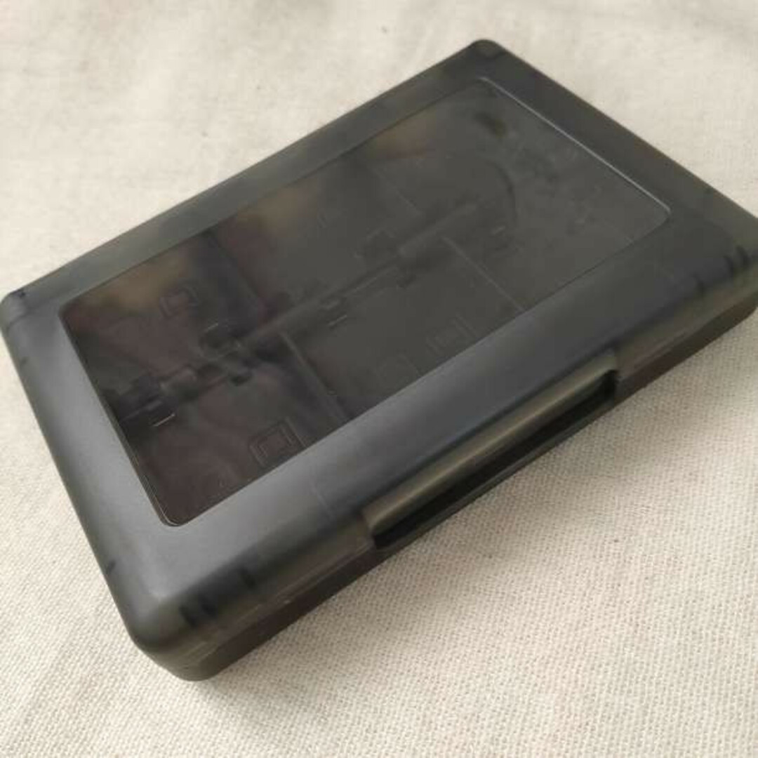 ゲームソフト 収納ケース 黒 3DS DS 半透明 移動もラクラク カードケース エンタメ/ホビーのゲームソフト/ゲーム機本体(その他)の商品写真