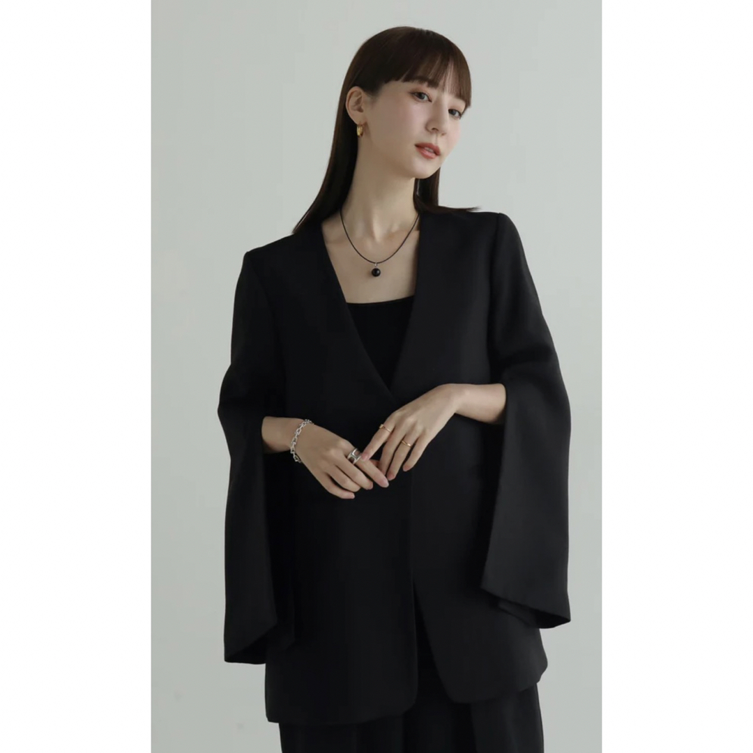 louren slit sleeve jacket-