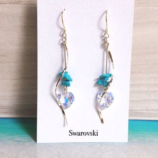 スワロフスキー(SWAROVSKI)のハワイアン♪ ツイスト×スワロフスキーピアス・イヤリング　★カラーお選び頂けます(ピアス)