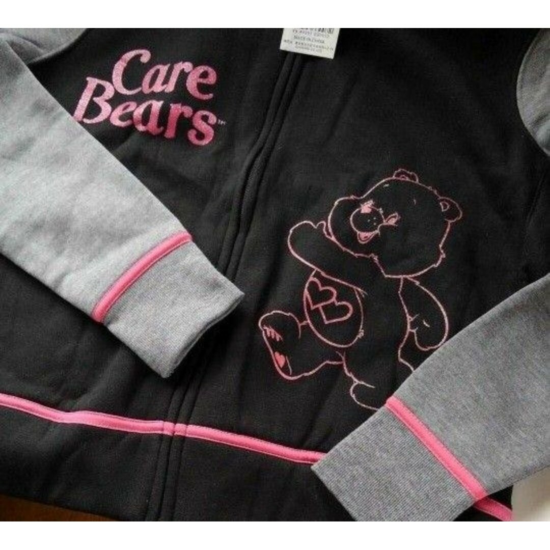 CareBears(ケアベア)の新品　タグ付き　ケアベア　スエット上下セット　パーカー　裏起毛　ブラック　グレー エンタメ/ホビーのおもちゃ/ぬいぐるみ(キャラクターグッズ)の商品写真