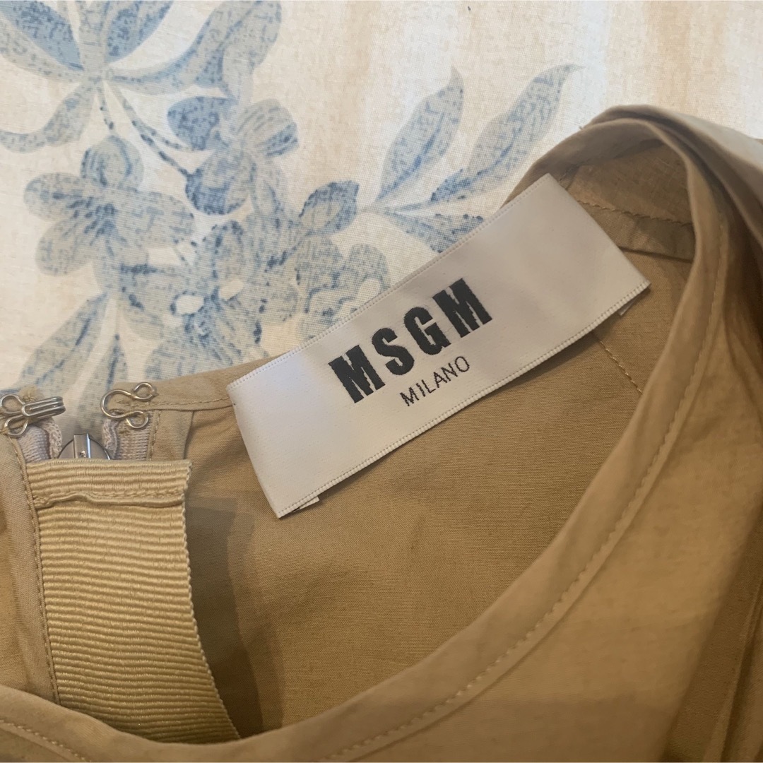 MSGM(エムエスジイエム)のMSGM ノースリーブフリルトップス レディースのトップス(シャツ/ブラウス(半袖/袖なし))の商品写真