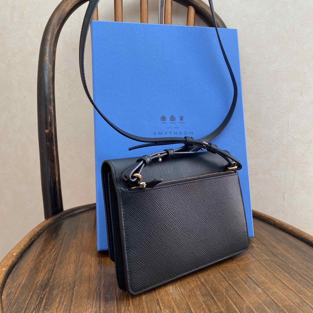 Smythson(スマイソン)の極美品 SMYTHSON(スマイソン） PANAMA 　クロスボディ ミニバッグ レディースのバッグ(ショルダーバッグ)の商品写真