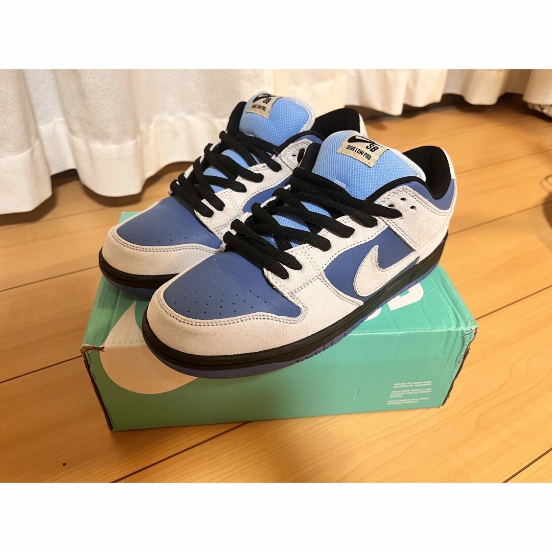 NIKE(ナイキ)のNIKE DUNK SB LOW PRO THUNDERSTORM 28.0cm メンズの靴/シューズ(スニーカー)の商品写真