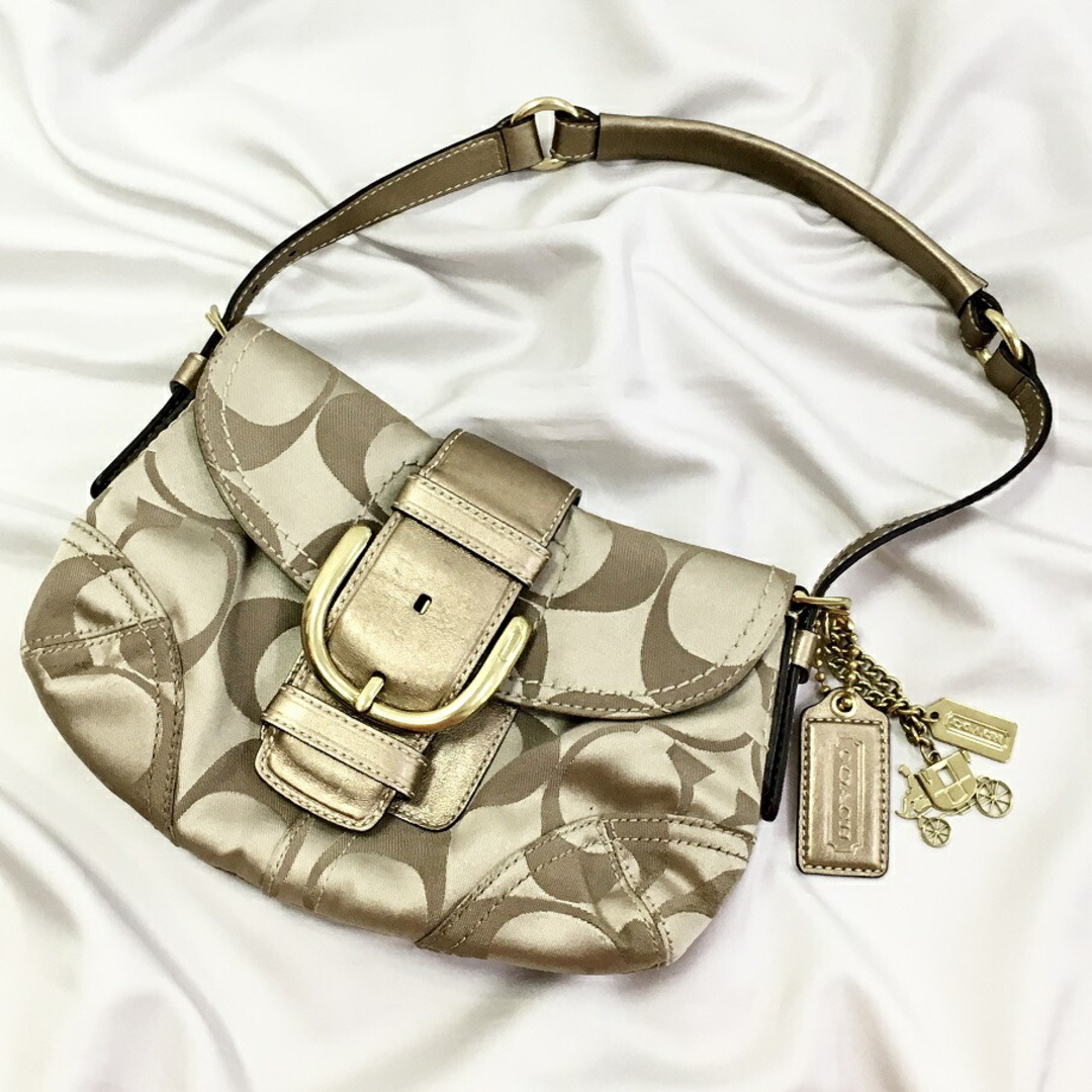 COACH(コーチ)のCOACH コーチ ショルダーバッグ 13042 ソーホーシグネチャー スモールフラップ【中古】【004】 レディースのバッグ(ショルダーバッグ)の商品写真