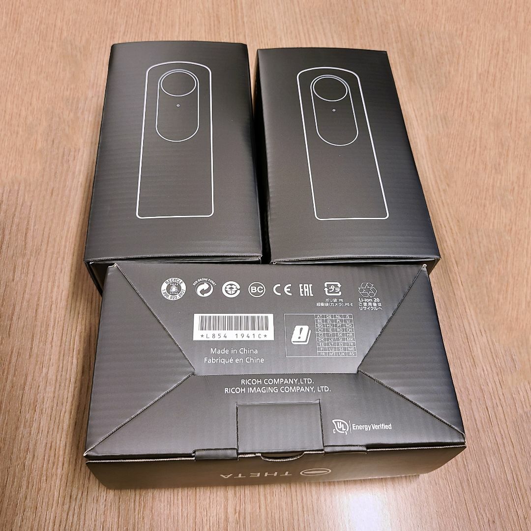 RICOH(リコー)の新品『RICOH THETA V』３個セット スマホ/家電/カメラのカメラ(コンパクトデジタルカメラ)の商品写真