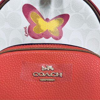 【人気商品‼︎】COACH  ミニリュック　ワンポイント　蝶々　ピンク