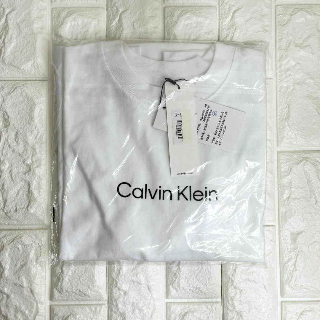 Calvin Klein(カルバンクライン)の【ラスト1点】カルバンクライン　ロゴプリントボクシーTシャツ　Mサイズ エンタメ/ホビーのタレントグッズ(アイドルグッズ)の商品写真