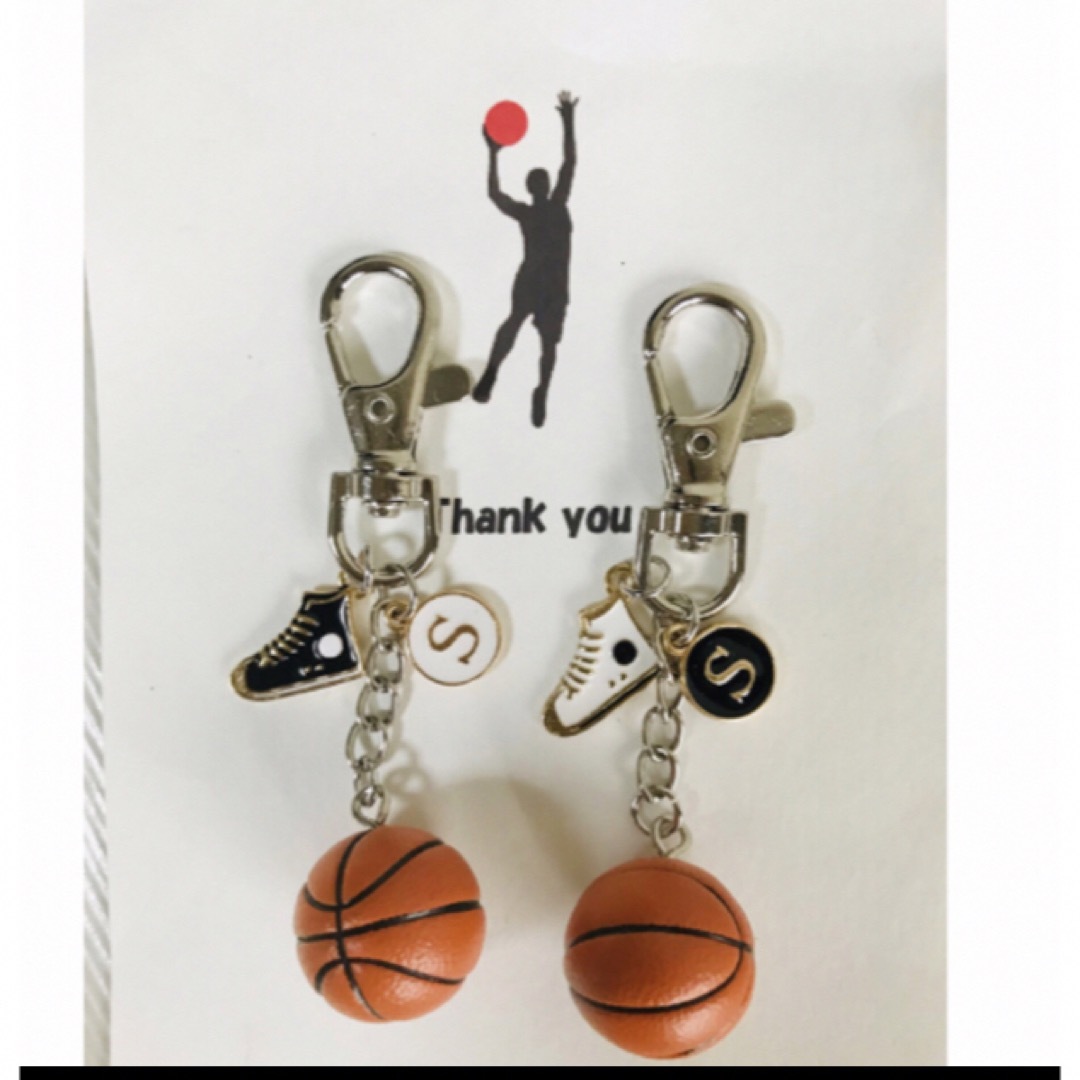 バスケットボールイニシャル付キーホルダー スポーツ/アウトドアのスポーツ/アウトドア その他(バスケットボール)の商品写真