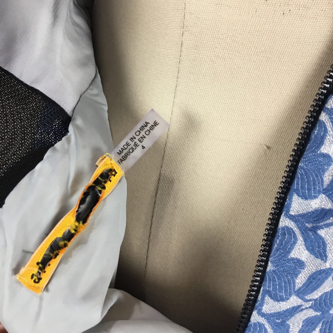 Alice+Olivia - 試着のみ☆ ALICE + Olivia サイズ4の通販 by Alice+Olivia - 試着のみ☆ ALICE + Olivia サイズ4の通販 by