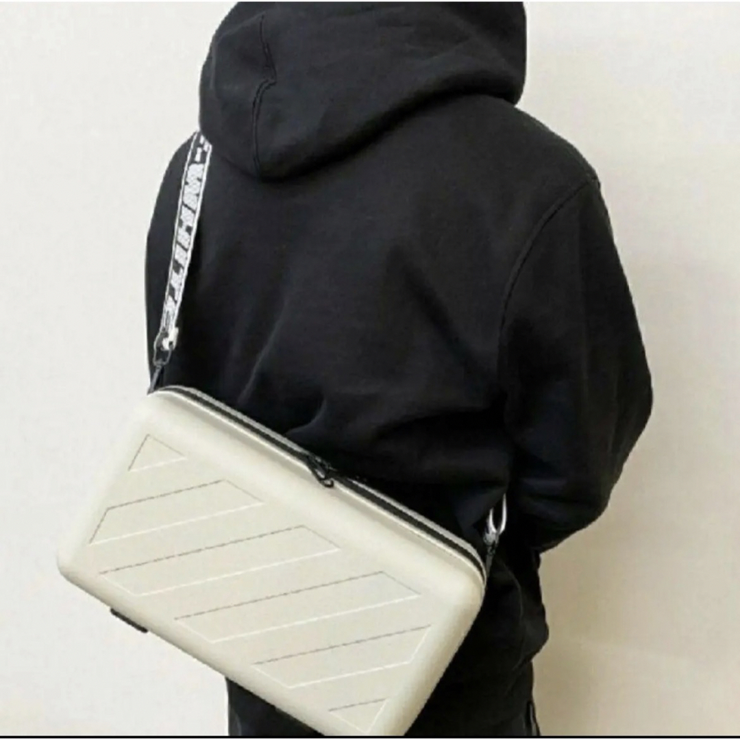 OFF-WHITE(オフホワイト)の新品 Off-White PROTECTION BOX   オフホワイト メンズのバッグ(ボディーバッグ)の商品写真