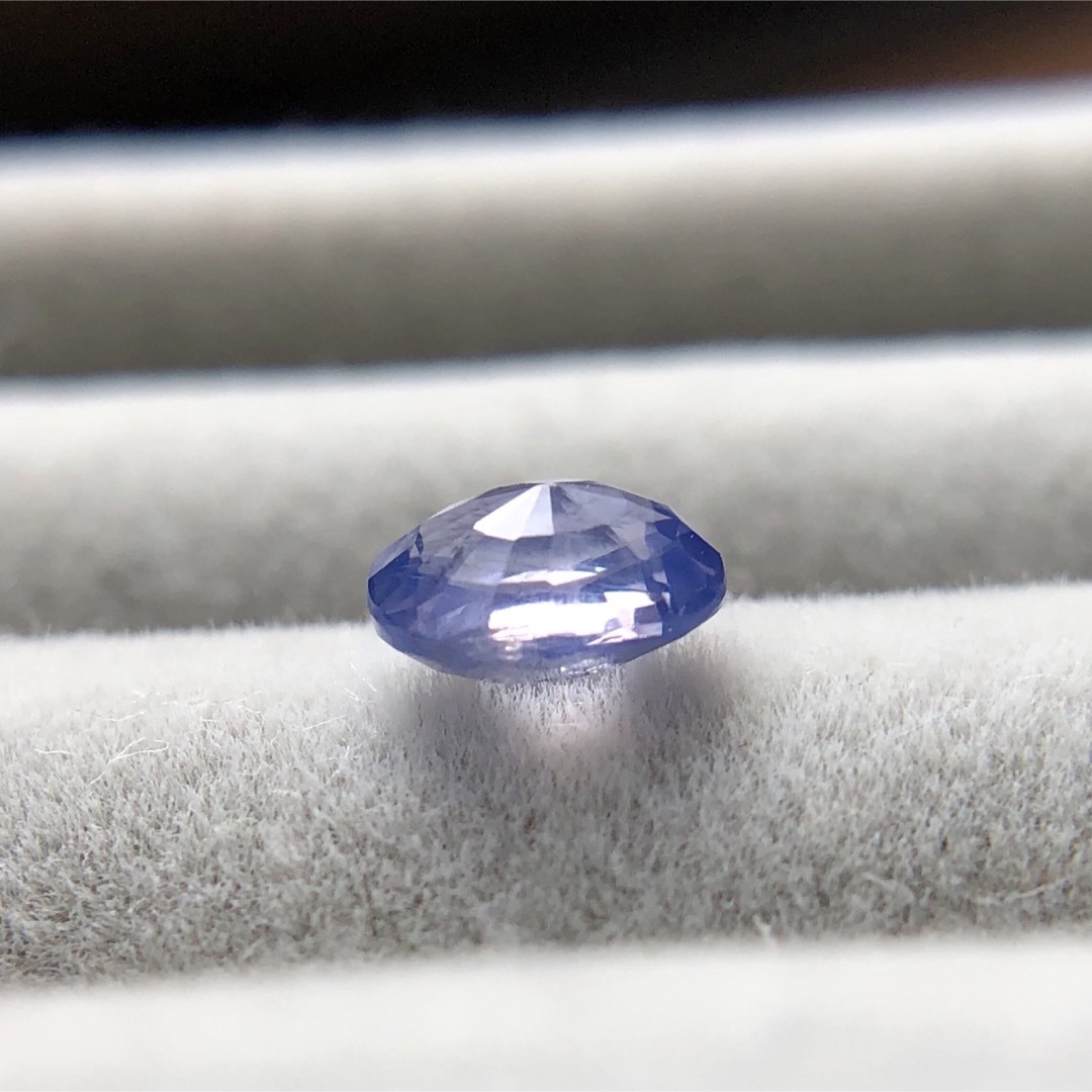 シルキーバイオレットサファイア　0.71ct