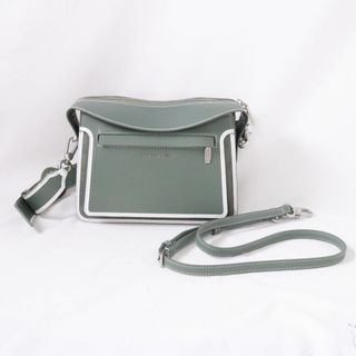 チャールズアンドキース(Charles and Keith)のCHARLES & KEITH　バック モスグリーン　日本未発売(ショルダーバッグ)