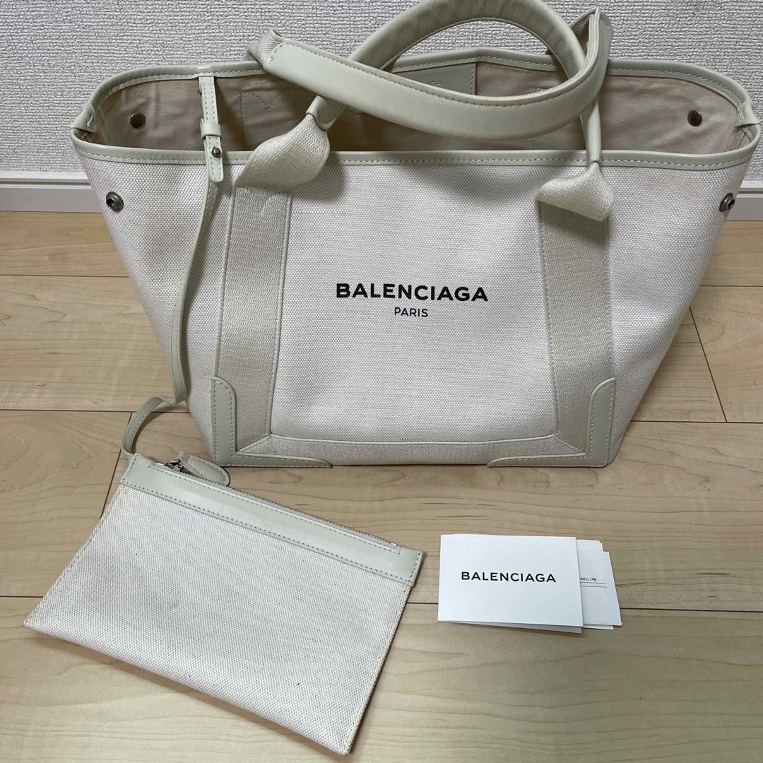 Balenciaga(バレンシアガ)のBALENCIAGA トートバッグ　アイボリー レディースのバッグ(トートバッグ)の商品写真