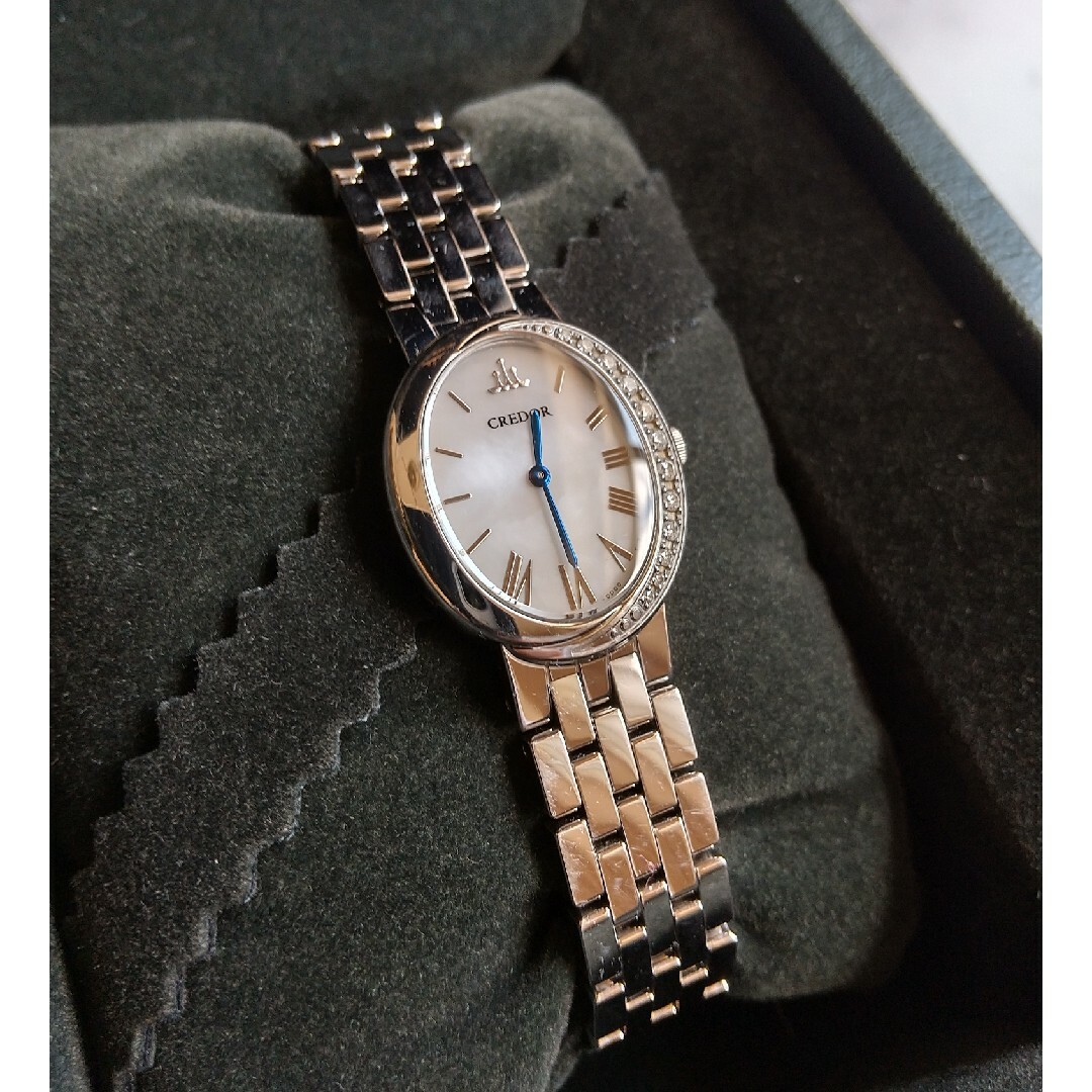 CREDOR(クレドール)のクレドールシグノGSWE845 美品 白蝶貝 12ポイントダイヤベゼル クォーツ レディースのファッション小物(腕時計)の商品写真