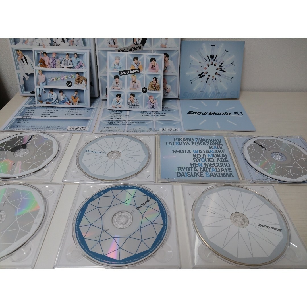 Snow Man(スノーマン)のsnowman snowmania s1　初回盤Ａ　B　通常盤　Blu-ray エンタメ/ホビーのCD(ポップス/ロック(洋楽))の商品写真