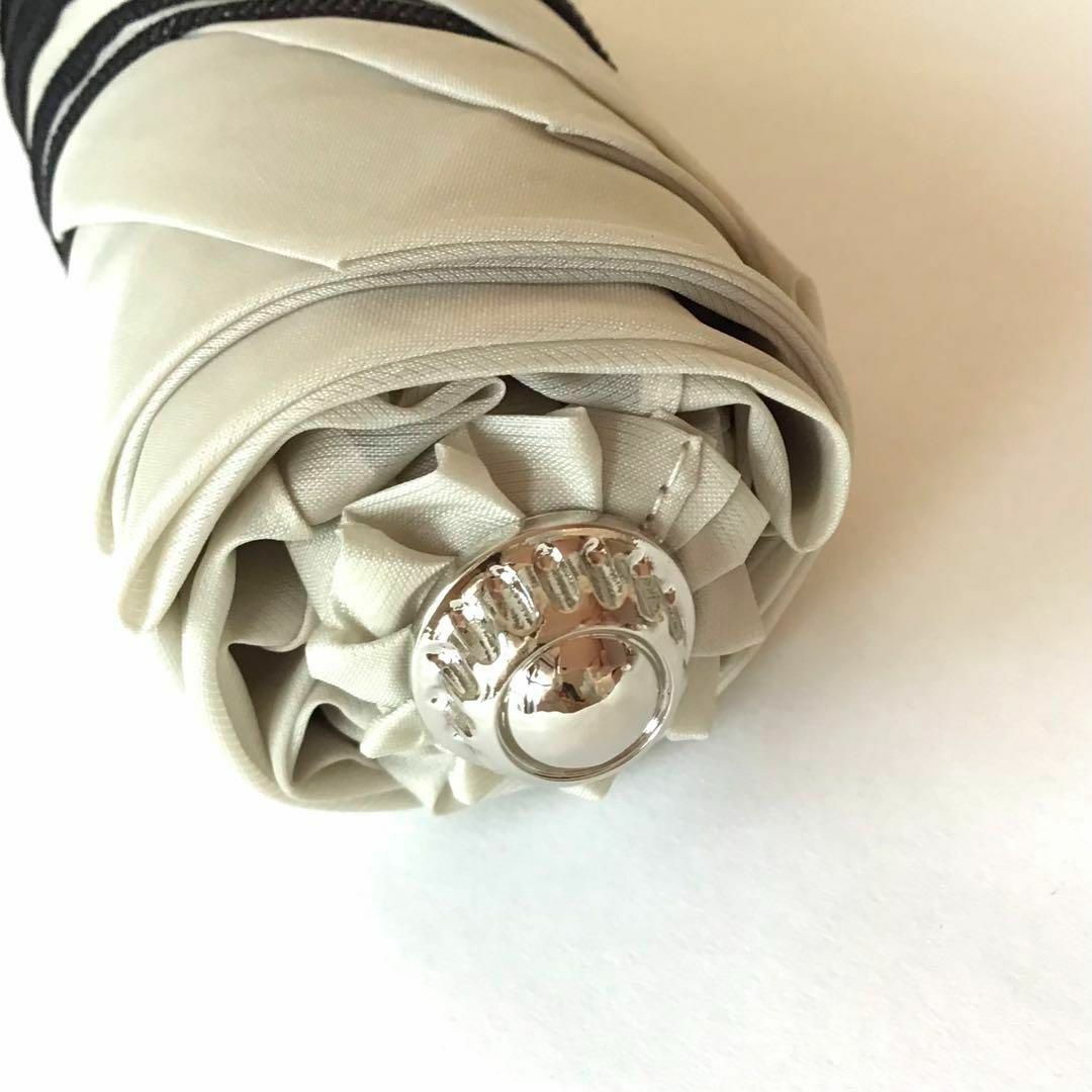 Sybilla(シビラ)の【新品】Sybilla 折りたたみ 傘 雨傘 ベージュ 無地 折り畳み 軽量 レディースのファッション小物(傘)の商品写真