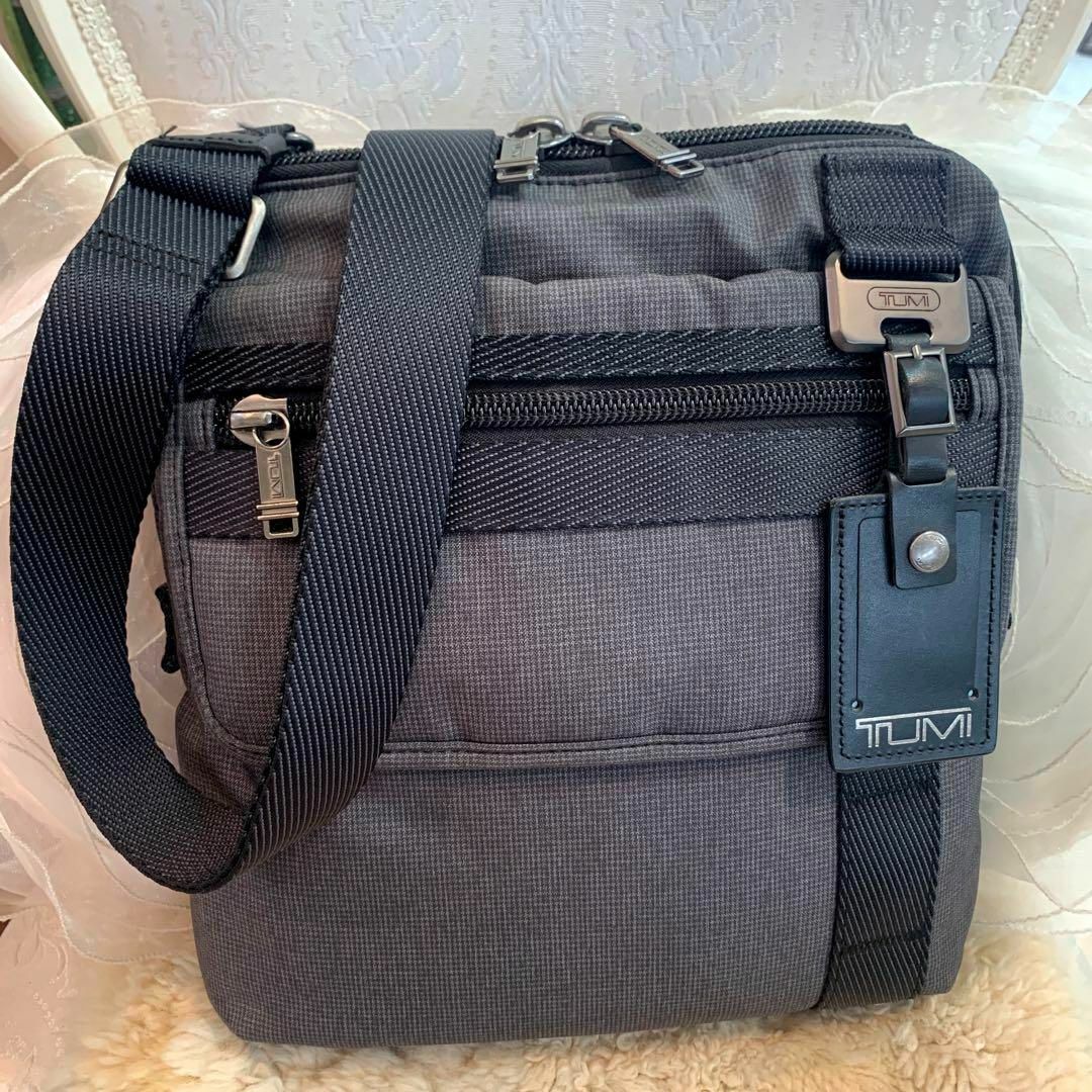 ☆美品☆TUMI トゥミ 斜め掛けショルダーバッグ ナイロンキャンバス
