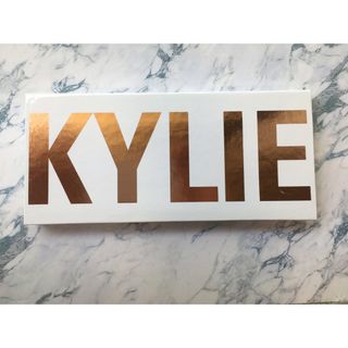 カイリーコスメティックス(Kylie Cosmetics)のKYLIE アイシャドウパレット(アイシャドウ)