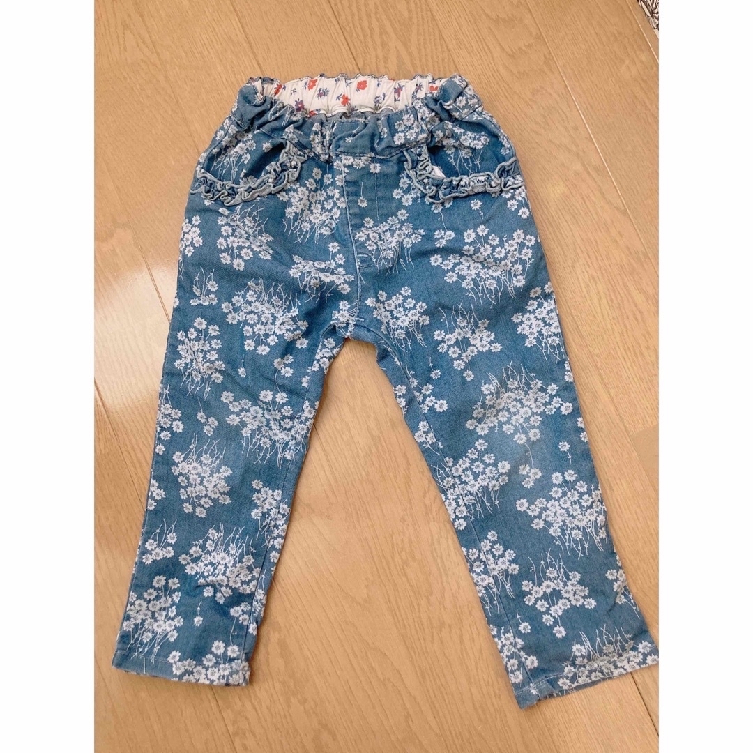 mou jon jon(ムージョンジョン)のムージョンジョン 花柄デニム♡90cm キッズ/ベビー/マタニティのキッズ服女の子用(90cm~)(パンツ/スパッツ)の商品写真