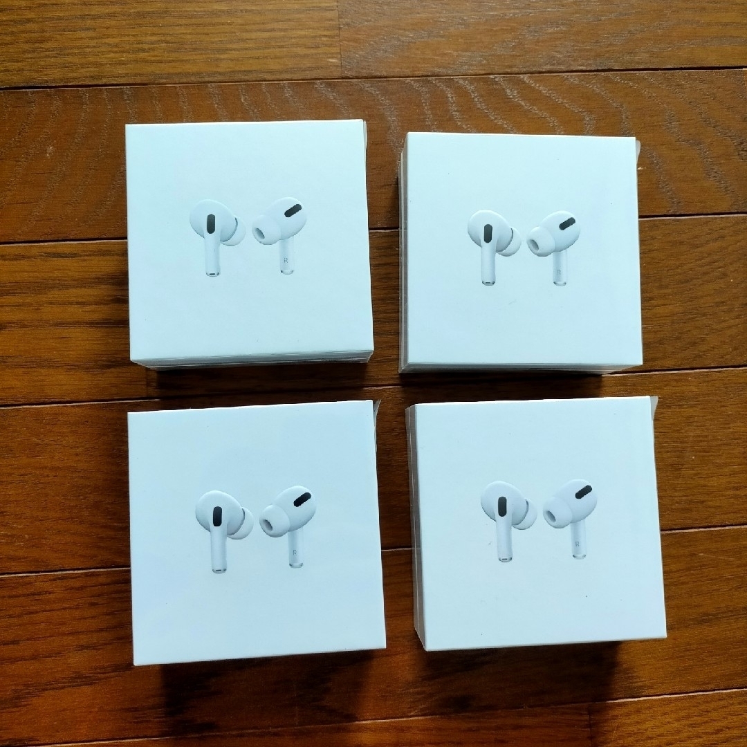 Apple(アップル)の【新品、未開封】Apple AirPods Pro MWP22J/A スマホ/家電/カメラのオーディオ機器(ヘッドフォン/イヤフォン)の商品写真