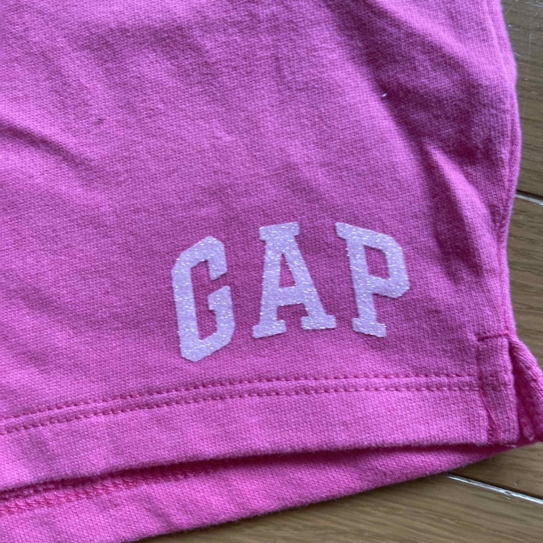 GAP(ギャップ)の専用ページ　新品　タグ付き　GAP  スウェット　ハーフパンツ　130cm キッズ/ベビー/マタニティのキッズ服女の子用(90cm~)(パンツ/スパッツ)の商品写真