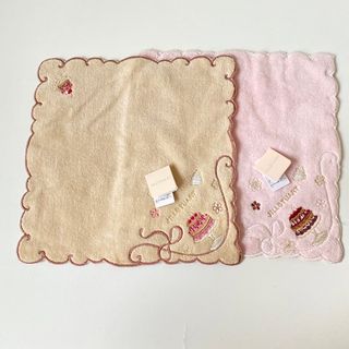 ジルスチュアート(JILLSTUART)のジルスチュアート タオルハンカチ 2セット スイーツ ケーキ刺繍 色違いセット (ハンカチ)