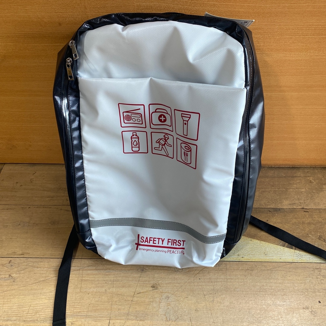 新品 SAFETY FIRST 防災リュック 災害 撥水 難燃 30L 大容量