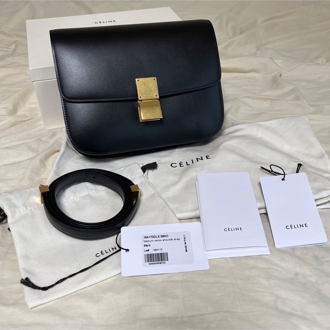 celine(セリーヌ)の◎お値下げ【フィービー期】セリーヌ　クラシックボックス　ミディアム　ブラック レディースのバッグ(ショルダーバッグ)の商品写真