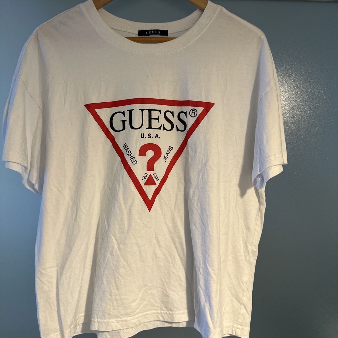 GUESS(ゲス)の正規美品【GUESS ゲス 】Tシャツ★トップス★フリーサイズ メンズのトップス(Tシャツ/カットソー(半袖/袖なし))の商品写真