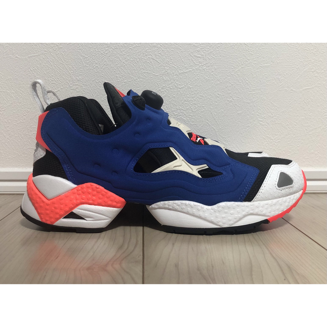 Reebok(リーボック)の27cm 新品 REEBOK INSTA PUMP FURY 95 トリコロール メンズの靴/シューズ(スニーカー)の商品写真