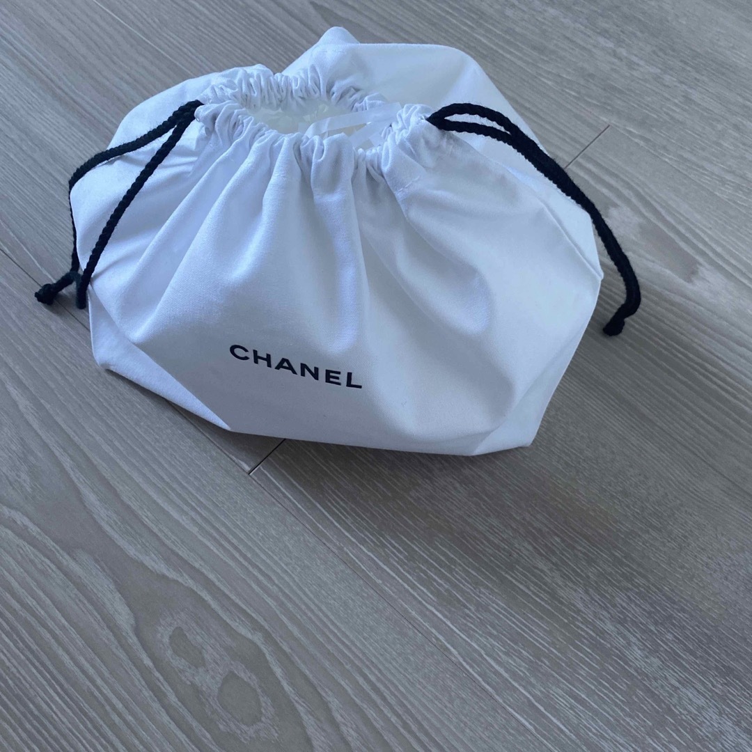 CHANEL(シャネル)のCHANEL ポーチ ノベルティ 巾着 エンタメ/ホビーのコレクション(ノベルティグッズ)の商品写真