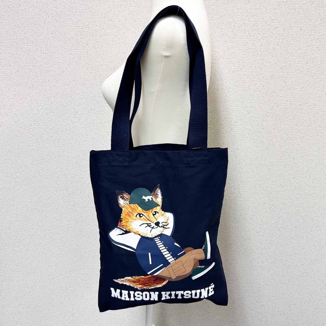 MAISON KITSUNE'(メゾンキツネ)の新品 メゾンキツネ ドレスドフォックス トートバッグ ネイビー レディースのバッグ(トートバッグ)の商品写真