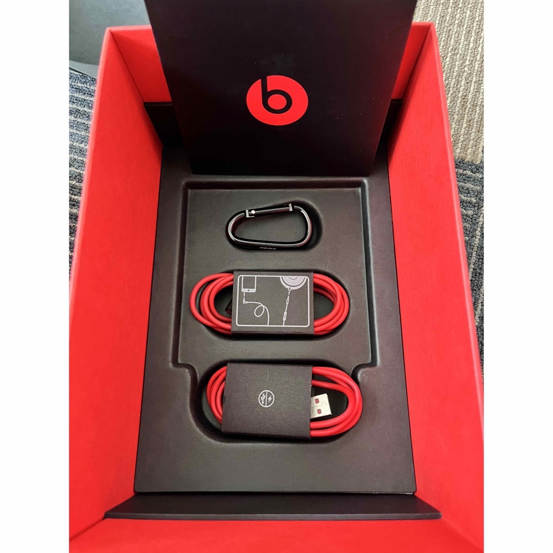 beats studio wireless RED